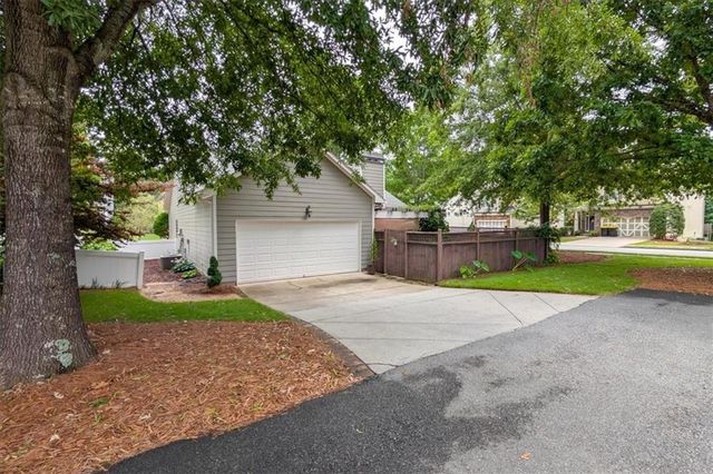 3 Creekside Way, Newnan, GA 30265