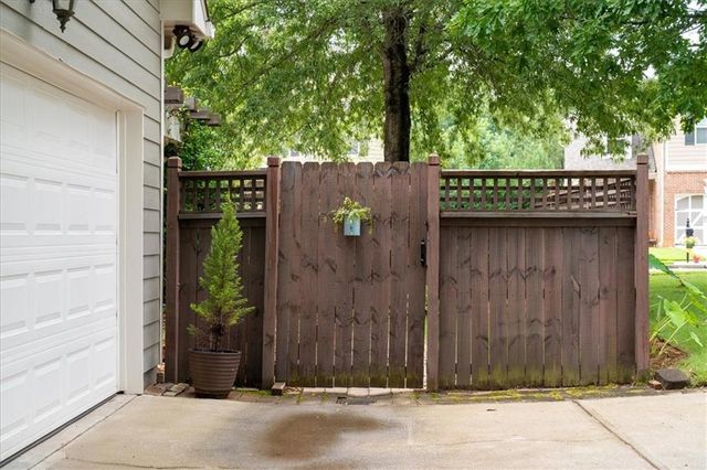 3 Creekside Way, Newnan, GA 30265