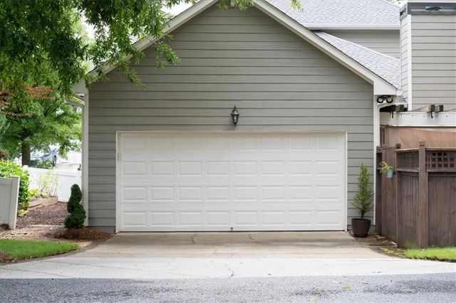 3 Creekside Way, Newnan, GA 30265