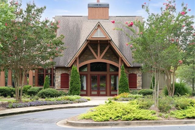 3 Creekside Way, Newnan, GA 30265