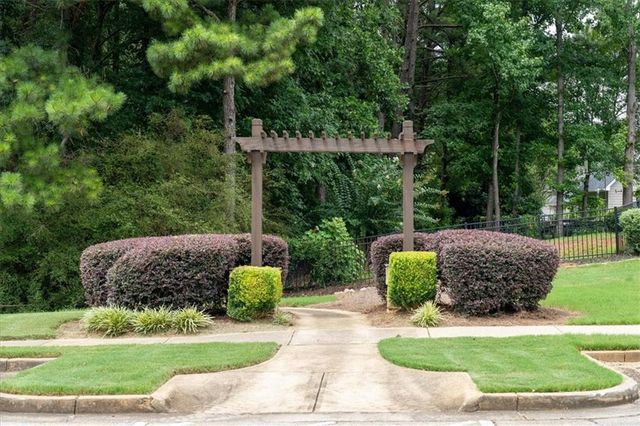 3 Creekside Way, Newnan, GA 30265