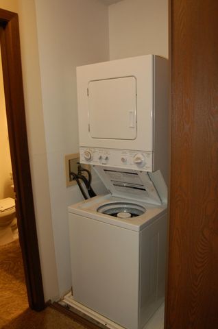 7600 157th Street W 105, Apple Valley, MN 55124