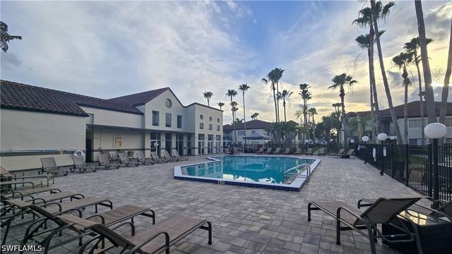 3407 Winkler AVE 304, Fort Myers, FL 33916