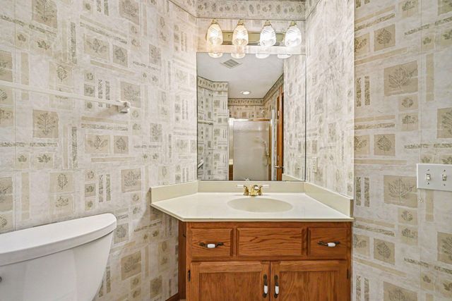 8819 Stonebrooke Court, Woodbury, MN 55125