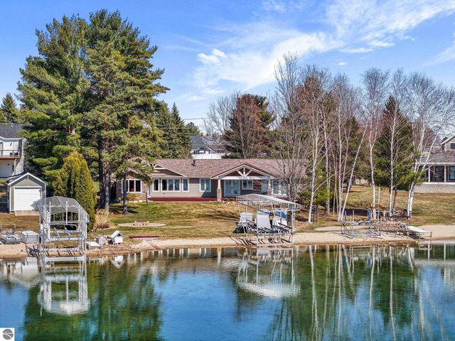 254 S E Silver Lake Road, Traverse City, MI 49685