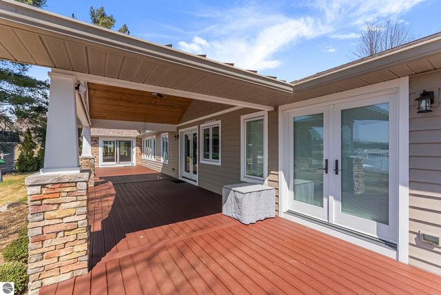 254 S E Silver Lake Road, Traverse City, MI 49685