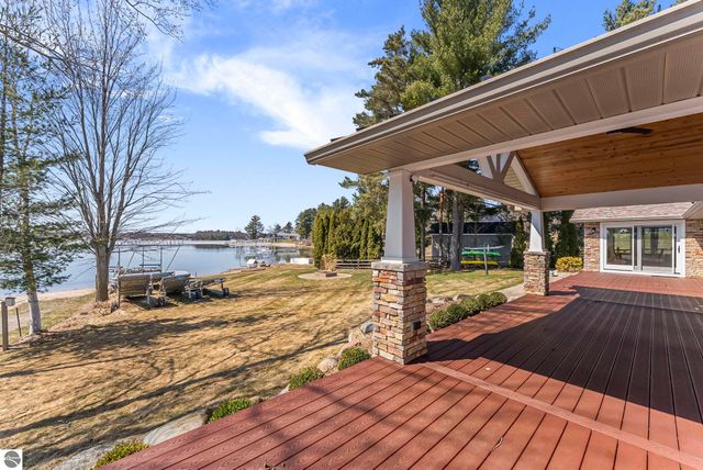 254 S E Silver Lake Road, Traverse City, MI 49685