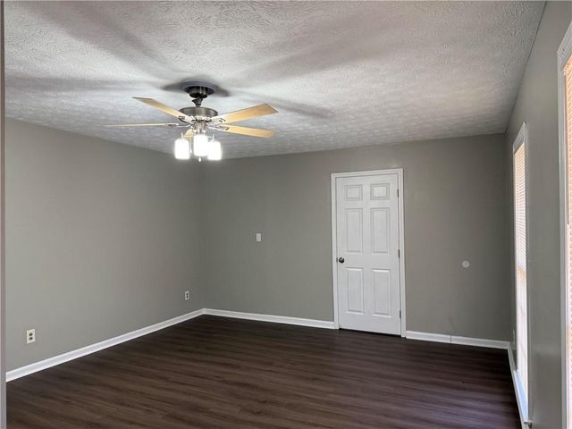 818 BRADFORD Court, Lilburn, GA 30047