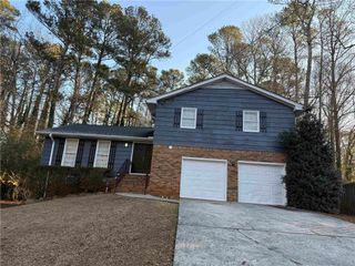 818 BRADFORD Court, Lilburn, GA 30047