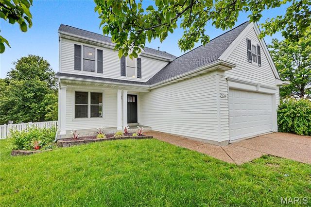 1424 Devonshire County Drive, Wentzville, MO 63385