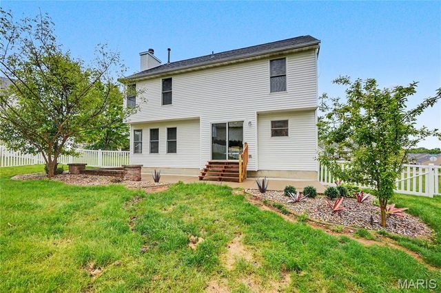 1424 Devonshire County Drive, Wentzville, MO 63385