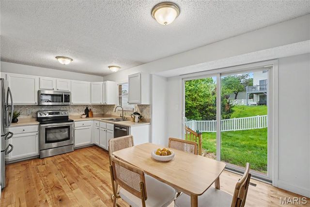 1424 Devonshire County Drive, Wentzville, MO 63385