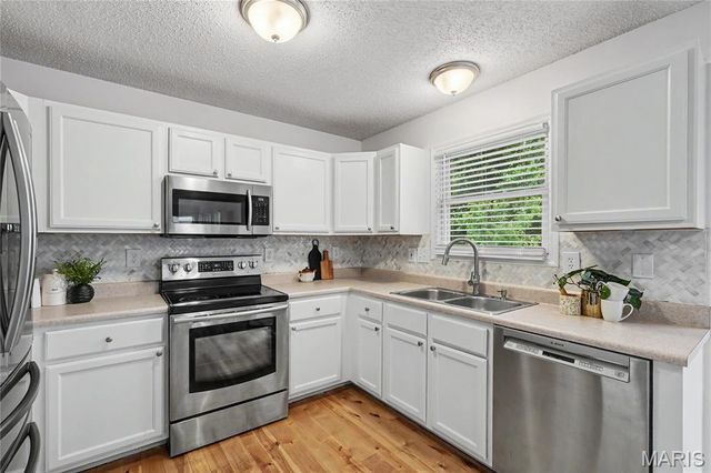 1424 Devonshire County Drive, Wentzville, MO 63385