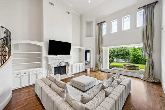 4802 Saxon Street, Bellaire, TX 77401