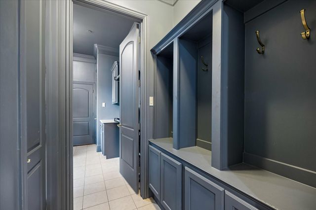 4802 Saxon Street, Bellaire, TX 77401