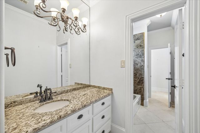4802 Saxon Street, Bellaire, TX 77401