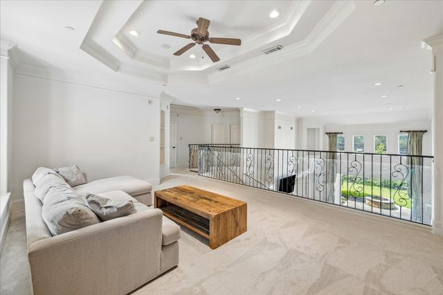 4802 Saxon Street, Bellaire, TX 77401