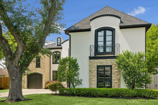4802 Saxon Street, Bellaire, TX 77401