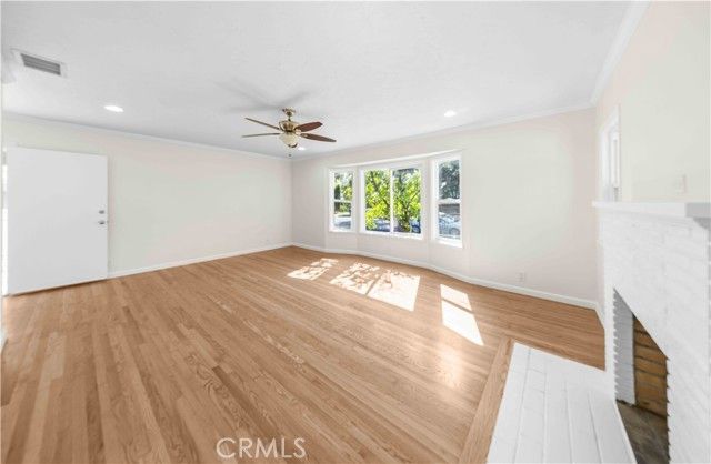 2074 N Summit Avenue, Pasadena, CA 91103