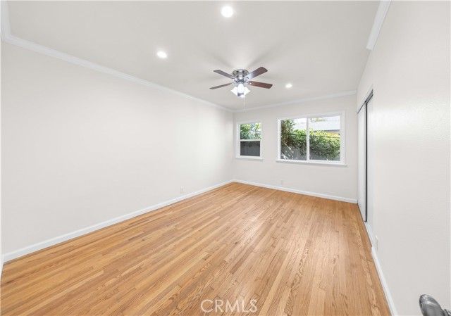2074 N Summit Avenue, Pasadena, CA 91103