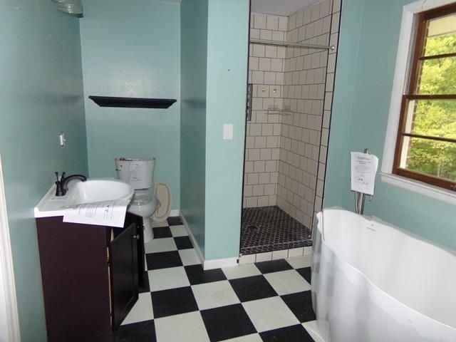 505 Forest Road, Huntington, WV 25705