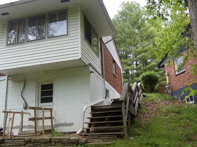 505 Forest Road, Huntington, WV 25705