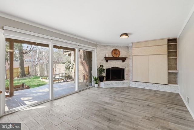 2928 NOB HILL CT, Alexandria, VA 22314