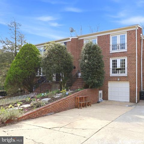 2928 NOB HILL CT, Alexandria, VA 22314