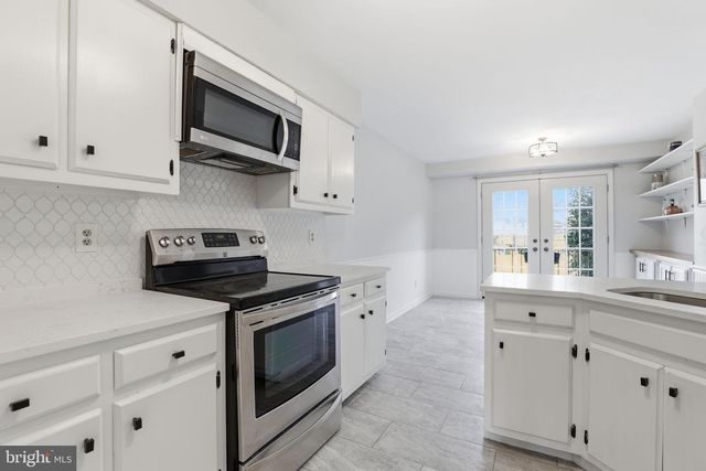 2928 NOB HILL CT, Alexandria, VA 22314