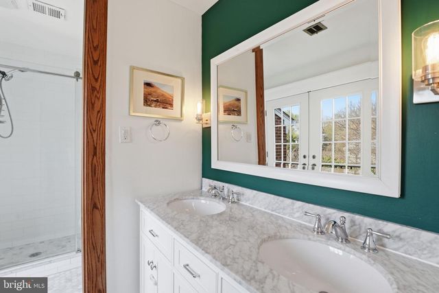 2928 NOB HILL CT, Alexandria, VA 22314