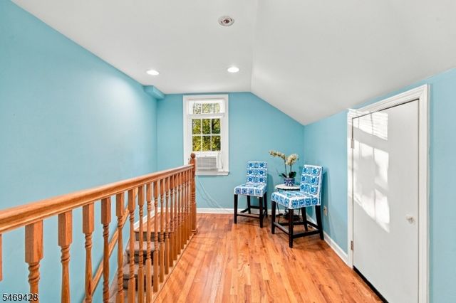 17 Ballantine St, Roxbury Twp., NJ 07847