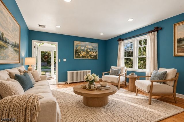 17 Ballantine St, Roxbury Twp., NJ 07847