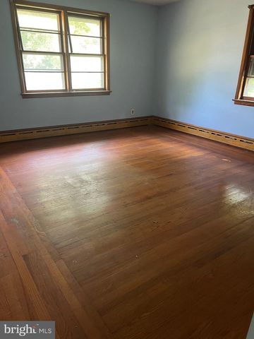 571 AND 533 W SHERMAN AVE, Vineland, NJ 08360