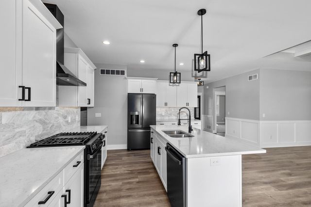 4401 Greenly Street, Jamestown Twp, MI 49426