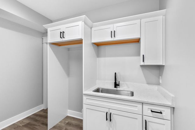 4401 Greenly Street, Jamestown Twp, MI 49426