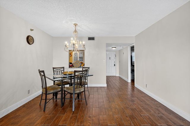 5340 NW 2nd Avenue 421, Boca Raton, FL 33487