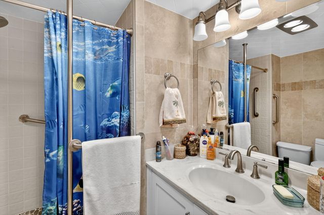 5340 NW 2nd Avenue 421, Boca Raton, FL 33487