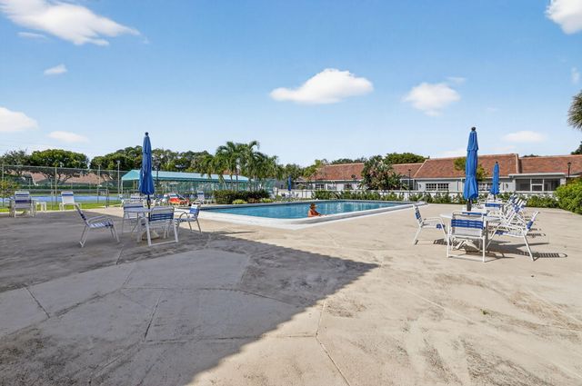 5340 NW 2nd Avenue 421, Boca Raton, FL 33487