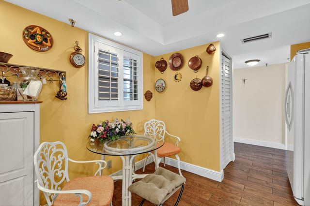 5340 NW 2nd Avenue 421, Boca Raton, FL 33487