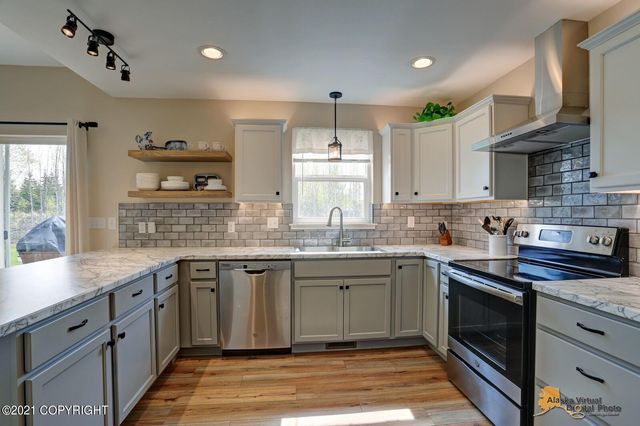 3066 S Lions Circle, Big Lake, AK 99652