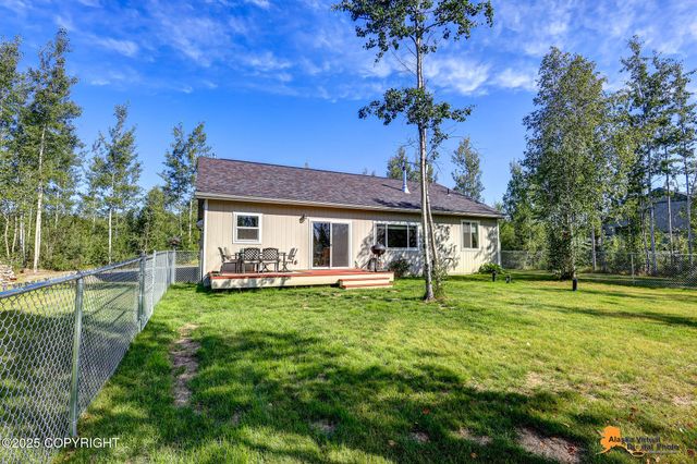3066 S Lions Circle, Big Lake, AK 99652