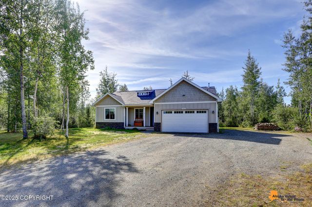 3066 S Lions Circle, Big Lake, AK 99652