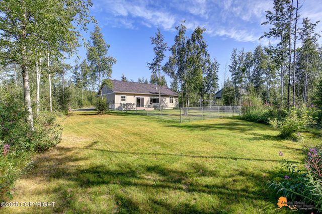 3066 S Lions Circle, Big Lake, AK 99652