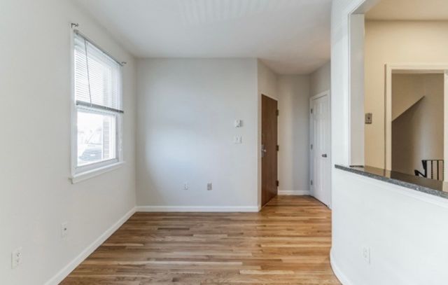 204 H St 1, Boston, MA 02127