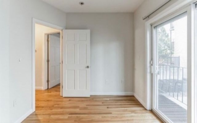 204 H St 1, Boston, MA 02127