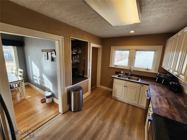 3301 1st Avenue N, Great Falls, MT 59401