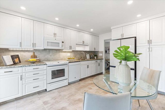 100 NW 18th Street, Delray Beach, FL 33444