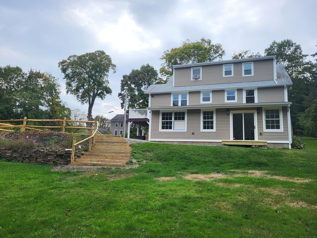 6 Lakeview Street, East Hampton, CT 06424