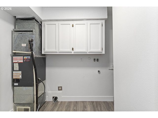 512 Sw EASTMAN Pkwy, Gresham, OR 97080