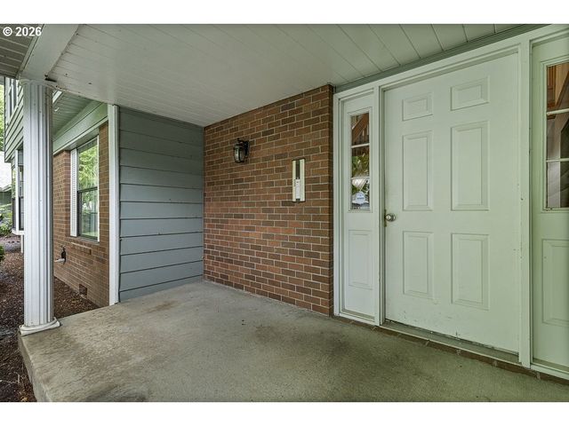 512 Sw EASTMAN Pkwy, Gresham, OR 97080
